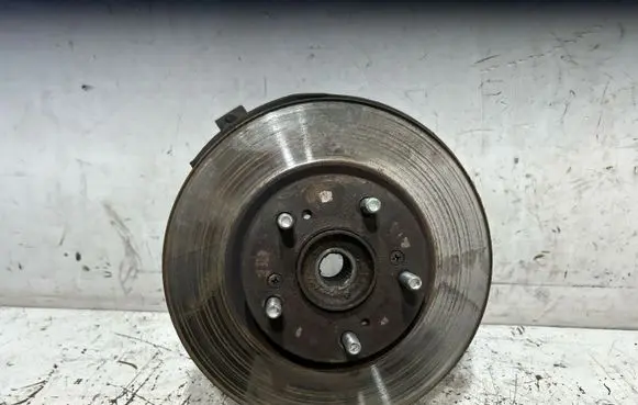 Honda FR-V Front wheel hub spindle knuckle 