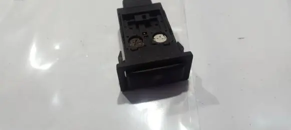 Lexus IS 200-300 Seat heating switch 153261