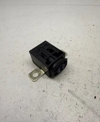 Audi A5 8T 8F Battery relay fuse 4F0915519