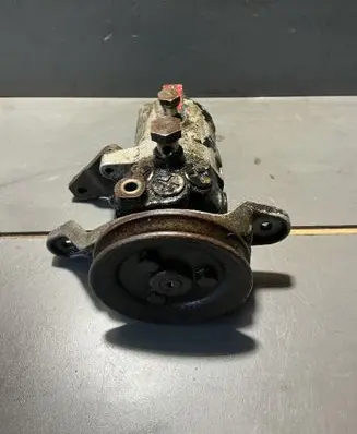 Audi 100 200 5000 C3 Power steering pump 034145155