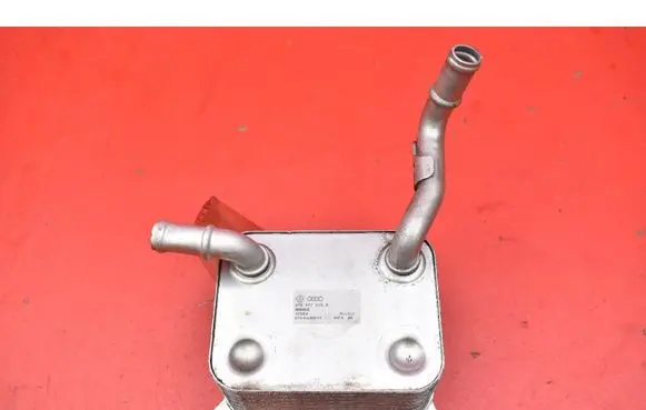 Audi A8 S8 D4 4H Engine oil radiator 079117015A