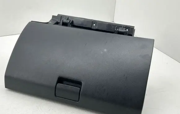 Chevrolet Captiva Glove box 96630055