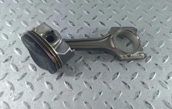 Volkswagen PASSAT B8 USA Piston with connecting rod 06L107065AS 06J198401H 06L107065B