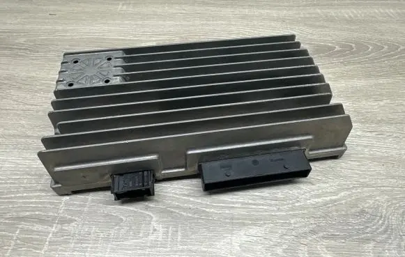 Audi A5 8T 8F Sound amplifier 8T0035223B 8T0035223L