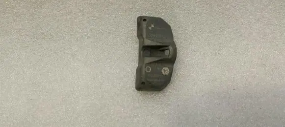 BMW 5 E60 E61 Tire pressure sensor 6779490