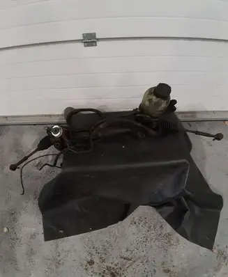 Opel Astra H Steering rack