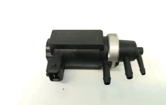 Audi A6 S6 C5 4B Turbo solenoid valve 059906627 72190322