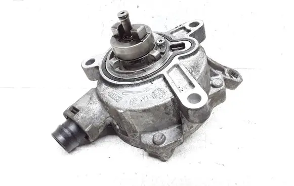 Volvo V70 Vacuum pump 31219463