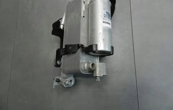 BMW X3M F97 Air conditioning (A/C) air dryer 8075560