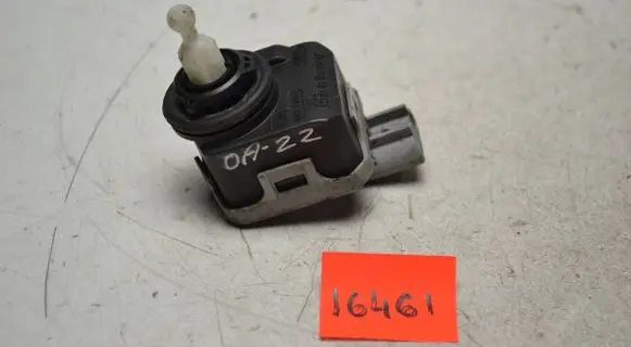 Opel Astra G Headlight level adjustment motor 90590665