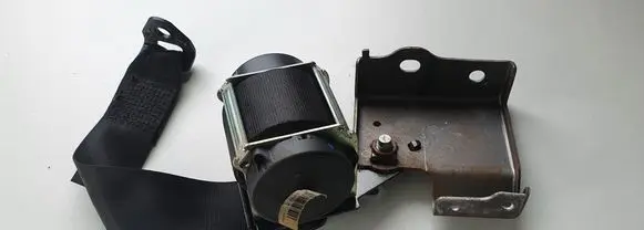 Nissan Qashqai Third row seat belt 