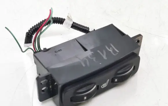 Toyota Avensis T250 Seat heating switch 453417