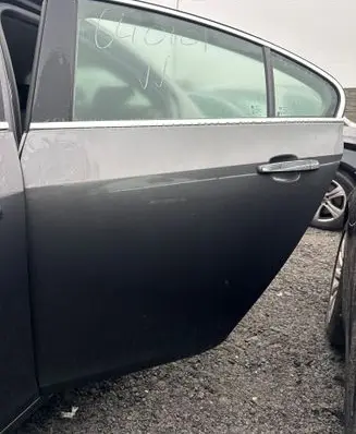 Opel Insignia A Rear door