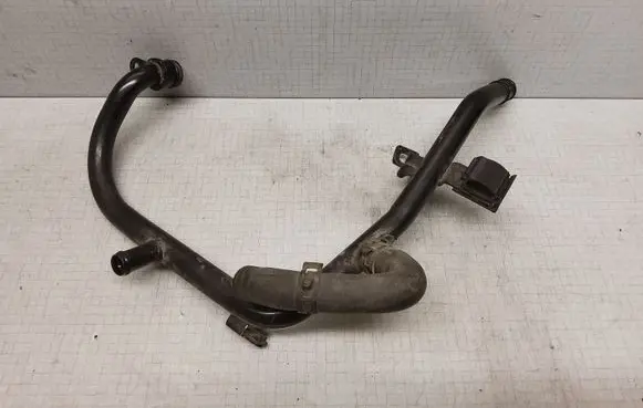 Volkswagen PASSAT B6 Engine coolant pipe/hose K0121058D