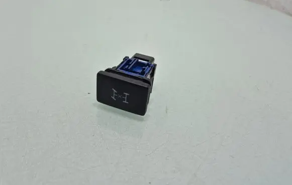 Toyota RAV 4 (XA40) Other switches/knobs/shifts 15C040