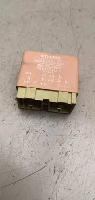 Volvo 850 Central locking relay 9128833 MB0515002810
