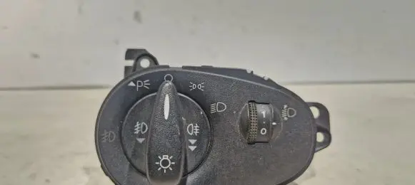 Ford Focus Light switch 2m5t13a024