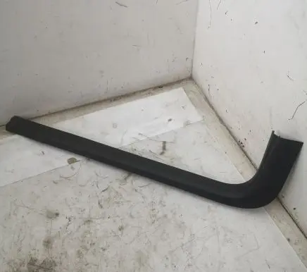 Chevrolet Camaro Front sill trim cover 84078878
