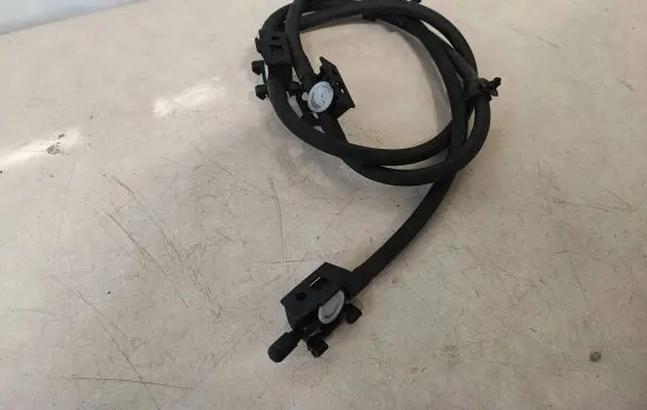 Mercedes-Benz GLC C253 Windshield washer spray nozzle 