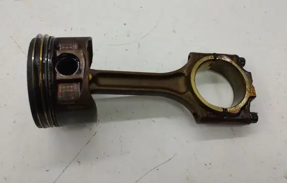Volvo XC90 Piston with connecting rod