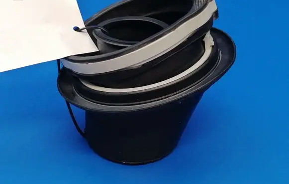 Steering wheel column trim