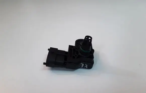 Jaguar XE Air pressure sensor 0261230426