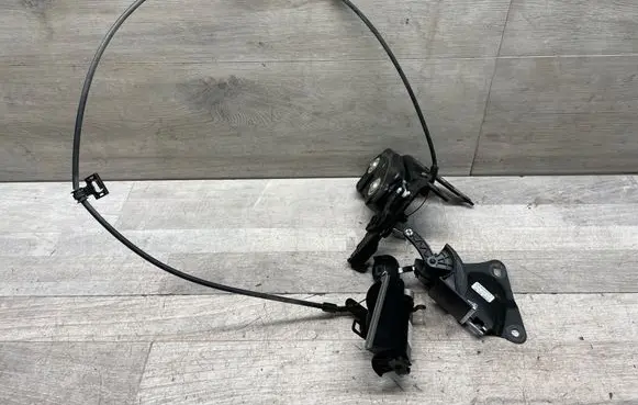 Mercedes-Benz E W212 Seat back rest lock catch A2129200276 272310