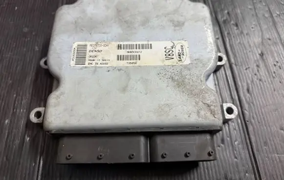 Land Rover Range Rover Sport L320 Engine control unit/module NNN500412 T35858 MB2797009241