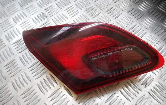 Opel Astra J Tailgate rear/tail lights 13358079