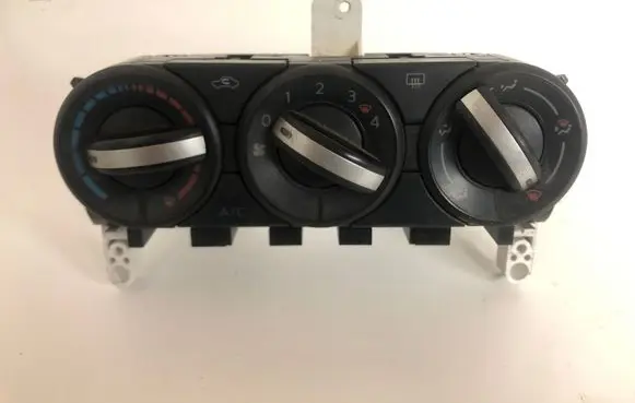 Nissan Qashqai Climate control unit