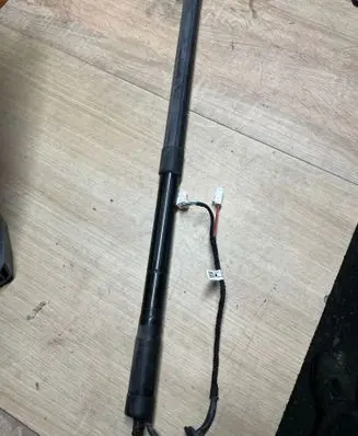 Citroen C4 II Picasso Tailgate/trunk/boot lift motor 9804068980