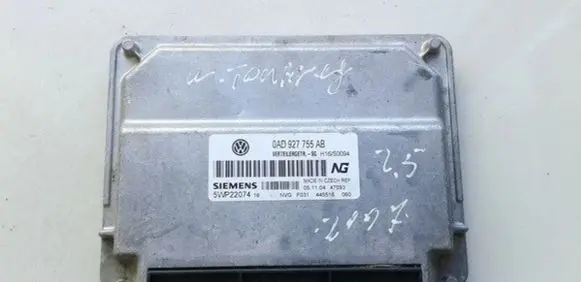 Volkswagen Touareg I Transfer box differential control unit 0AD927755AB 5WP22074