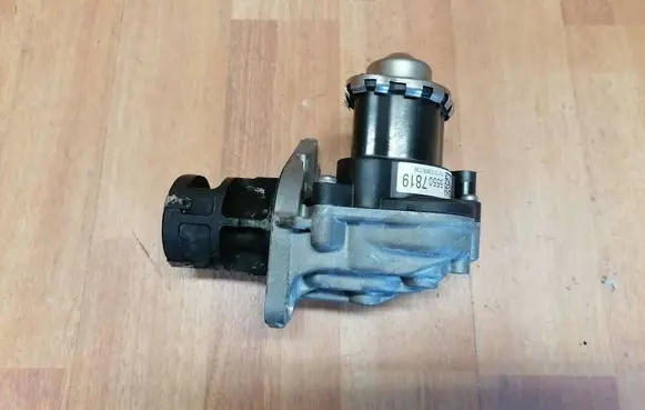 Opel Insignia B EGR valve 55507819 PV212103930736