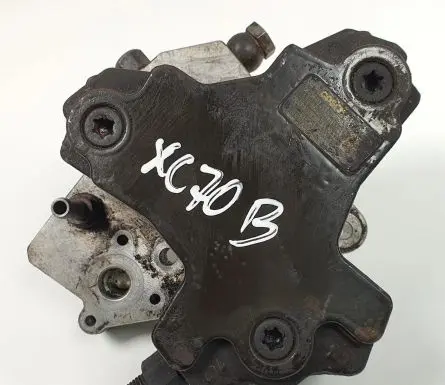Volvo XC70 Fuel injection high pressure pump 30756125