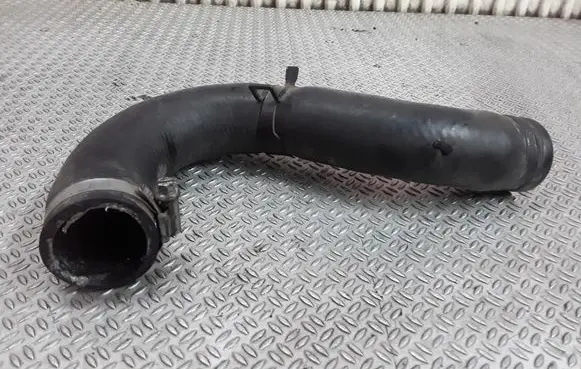 KIA Sorento Engine coolant pipe/hose