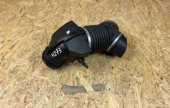 BMW 3 G20 G21 Intake resonator 8656983