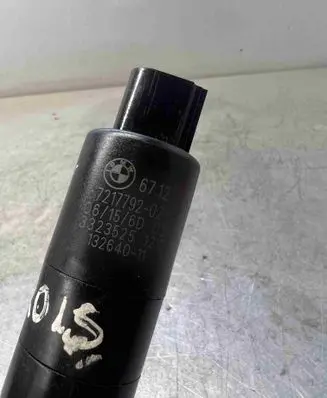 BMW 5 GT F07 Windscreen/windshield washer pump 7217792