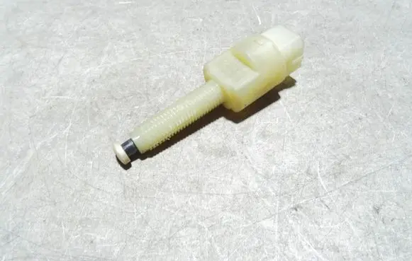 Volkswagen PASSAT B5 Brake pedal sensor switch 4A0945515A