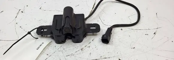 Volvo V60 Engine bonnet/hood lock/catch 31371016