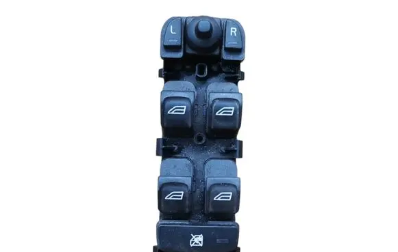 Volvo V70 Electric window control switch 30773269 03454200
