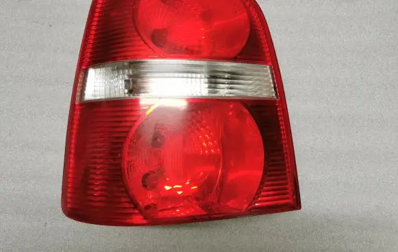 Volkswagen Touran I Rear/tail lights 1T0945111