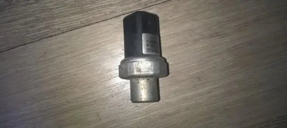 Audi A4 S4 B5 8D Air conditioning (A/C) pressure sensor 8d0959482b tdp-302qadg-2