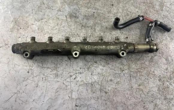 Volvo S60 Fuel main line pipe 0445215010 8658252 000455