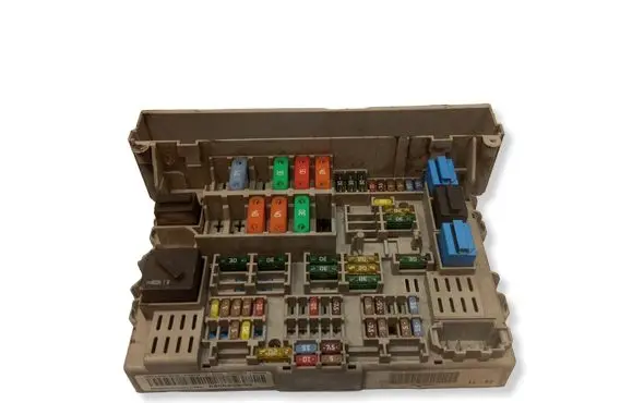 BMW 3 E90 E91 Fuse box set 6906609 18845000000A
