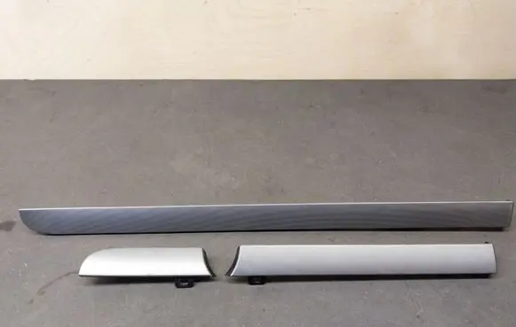 Volkswagen Touran I Dashboard glove box trim 1T1858415B 1T1858417B