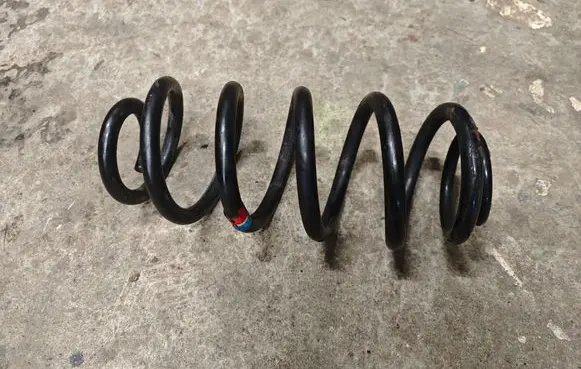 BMW X5 F15 Rear coil spring 6779865