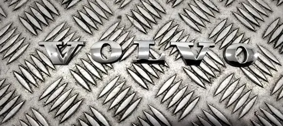 Volvo V70 Manufacturers badge/model letters 