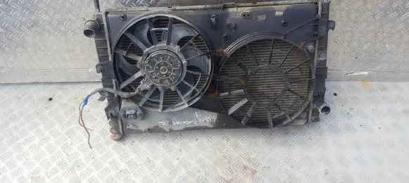 Ford Mondeo MK II Radiator cooling fan shroud