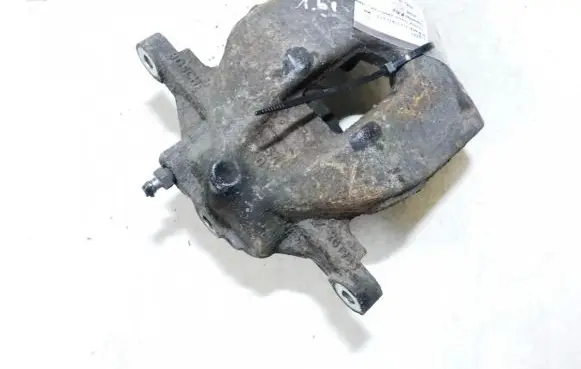 Toyota Auris 150 Front brake caliper