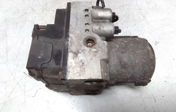 Audi A4 S4 B5 8D ABS Pump 0265244002 8D0614111